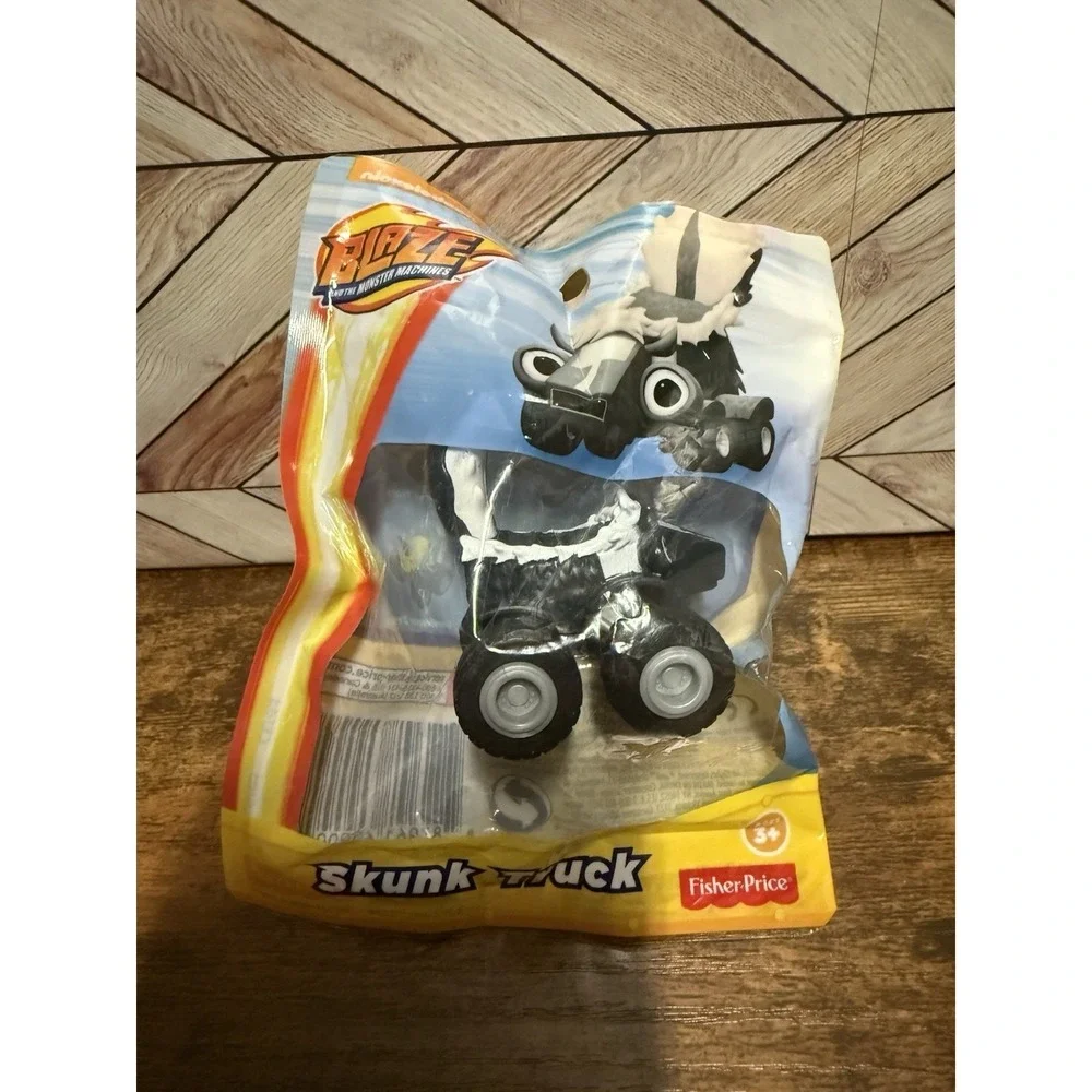 Nickelodeon Blaze And The Monster Machines Mini Skunk Truck